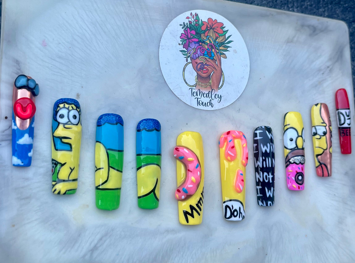 The Simpsons Marge press on nails