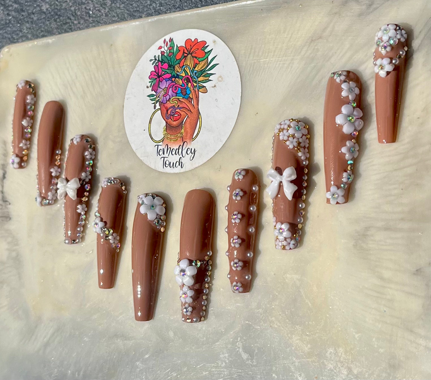 Flower bling press on nails