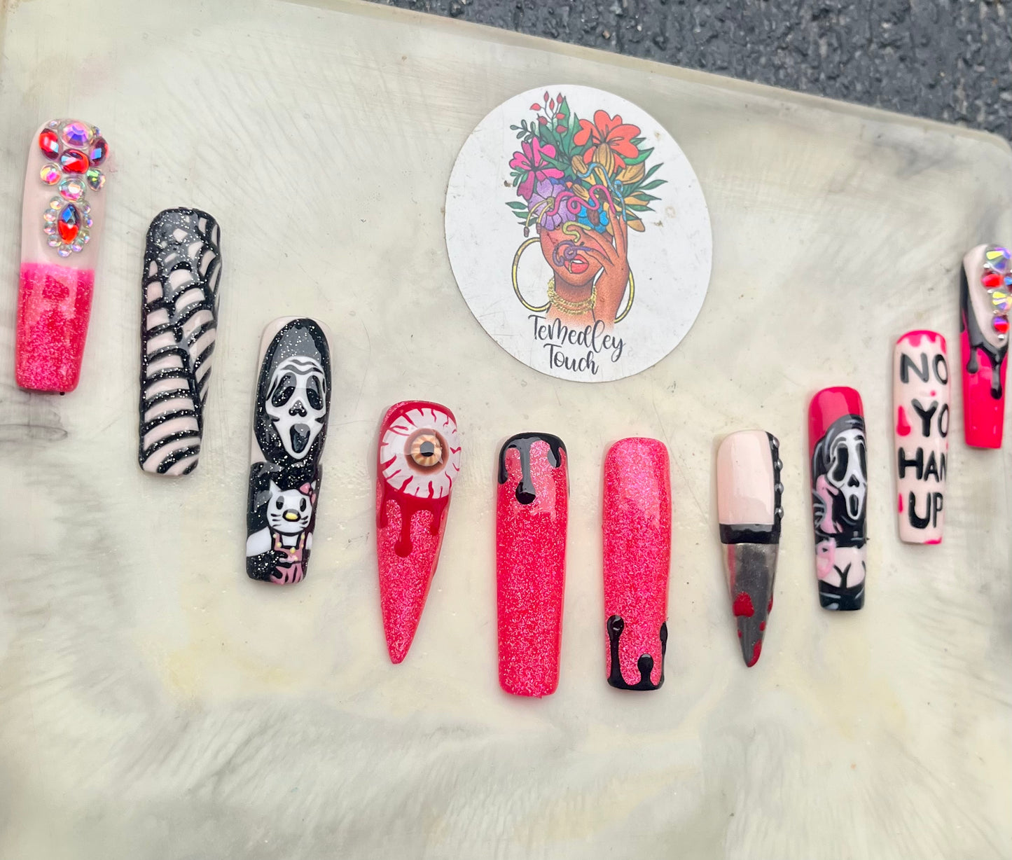 Scream Kitty press on nails
