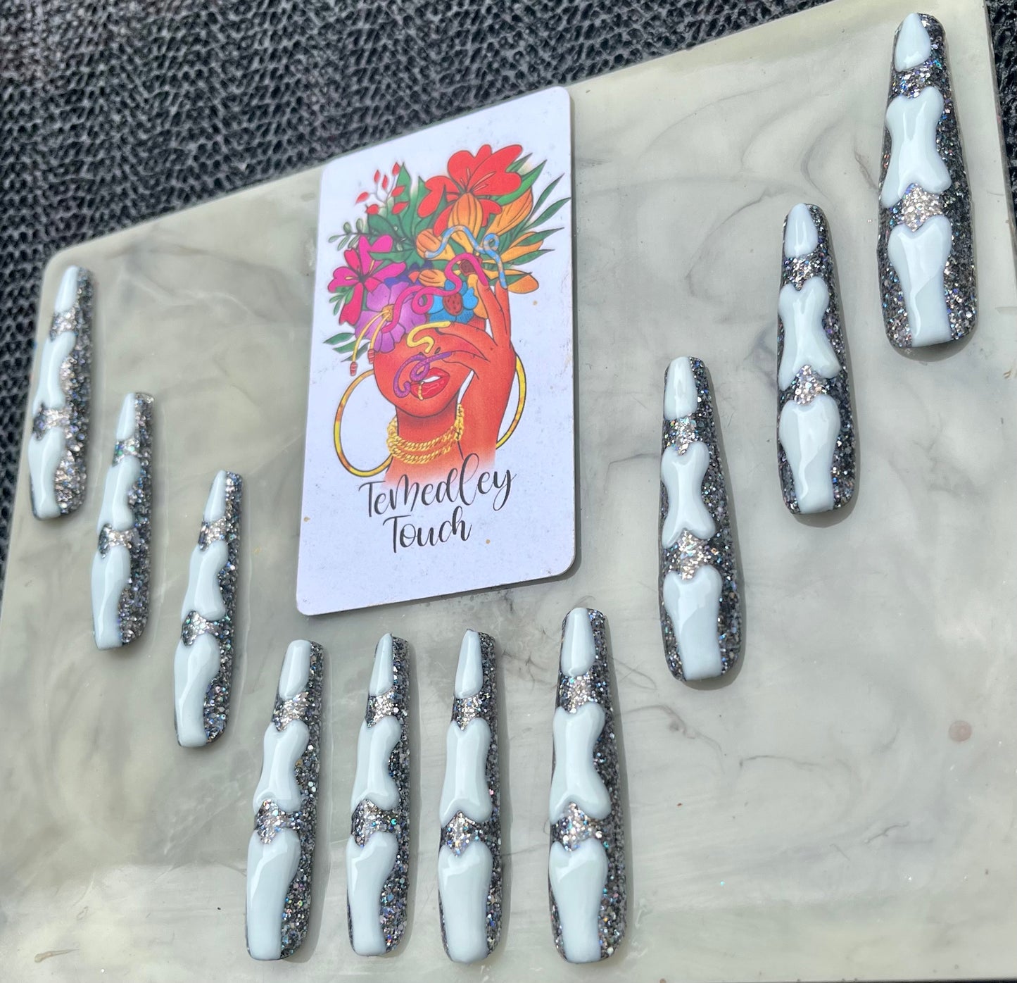 Glow Skeleton press on nails