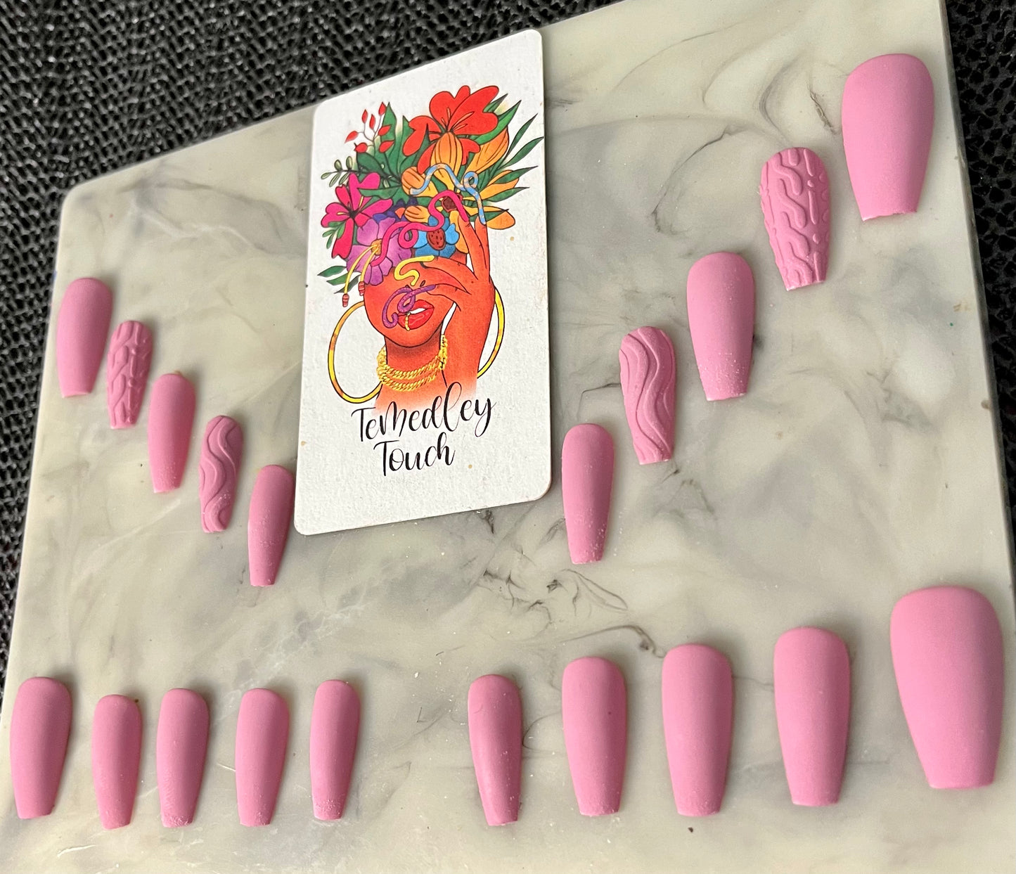 Pink sweater press on nails