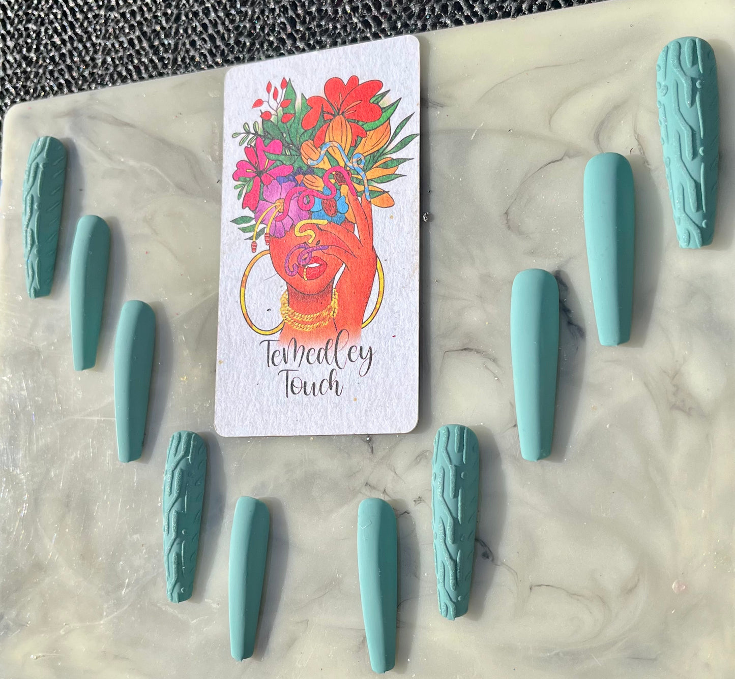 Matte sweater press on nails