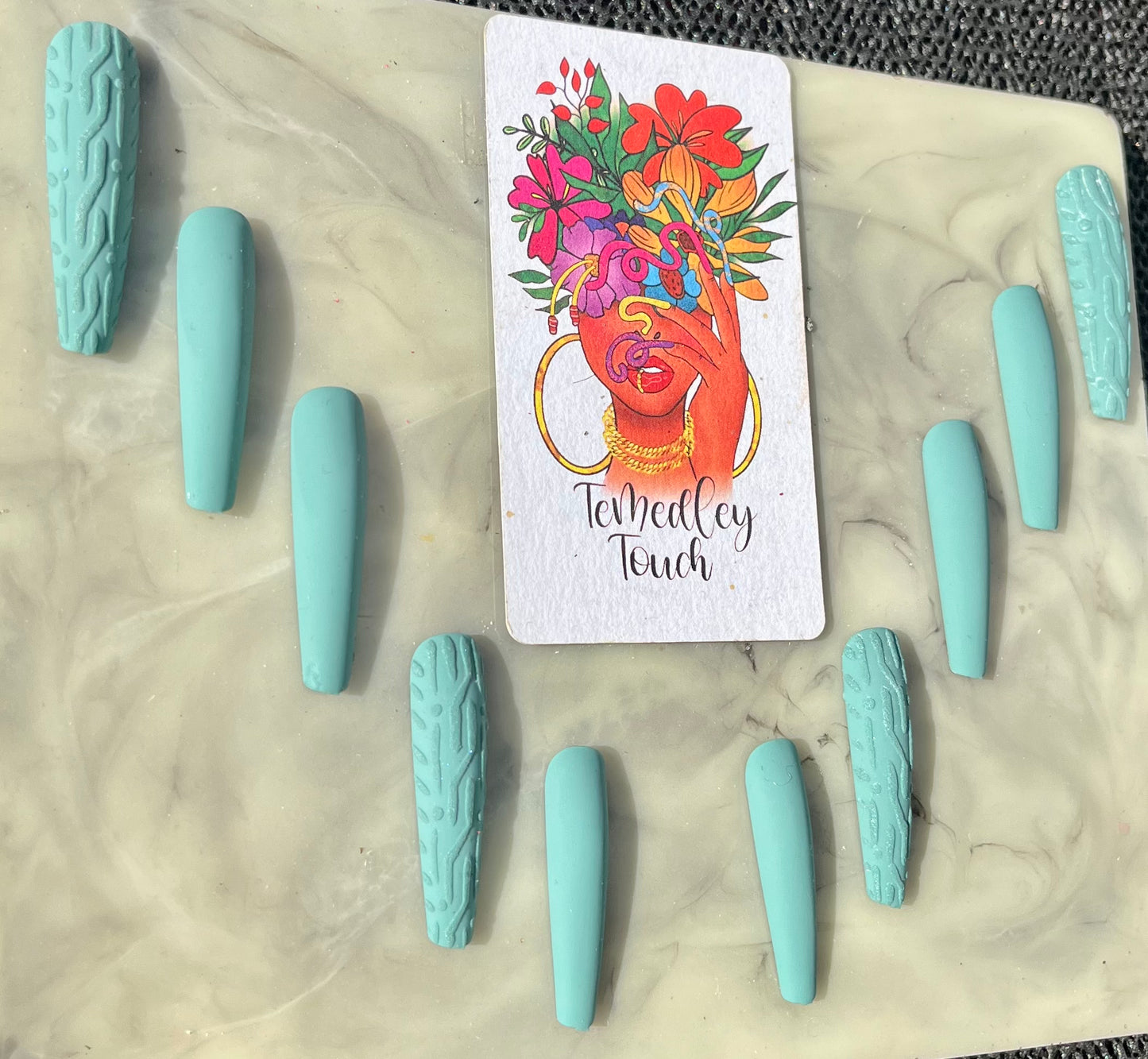 Matte sweater press on nails