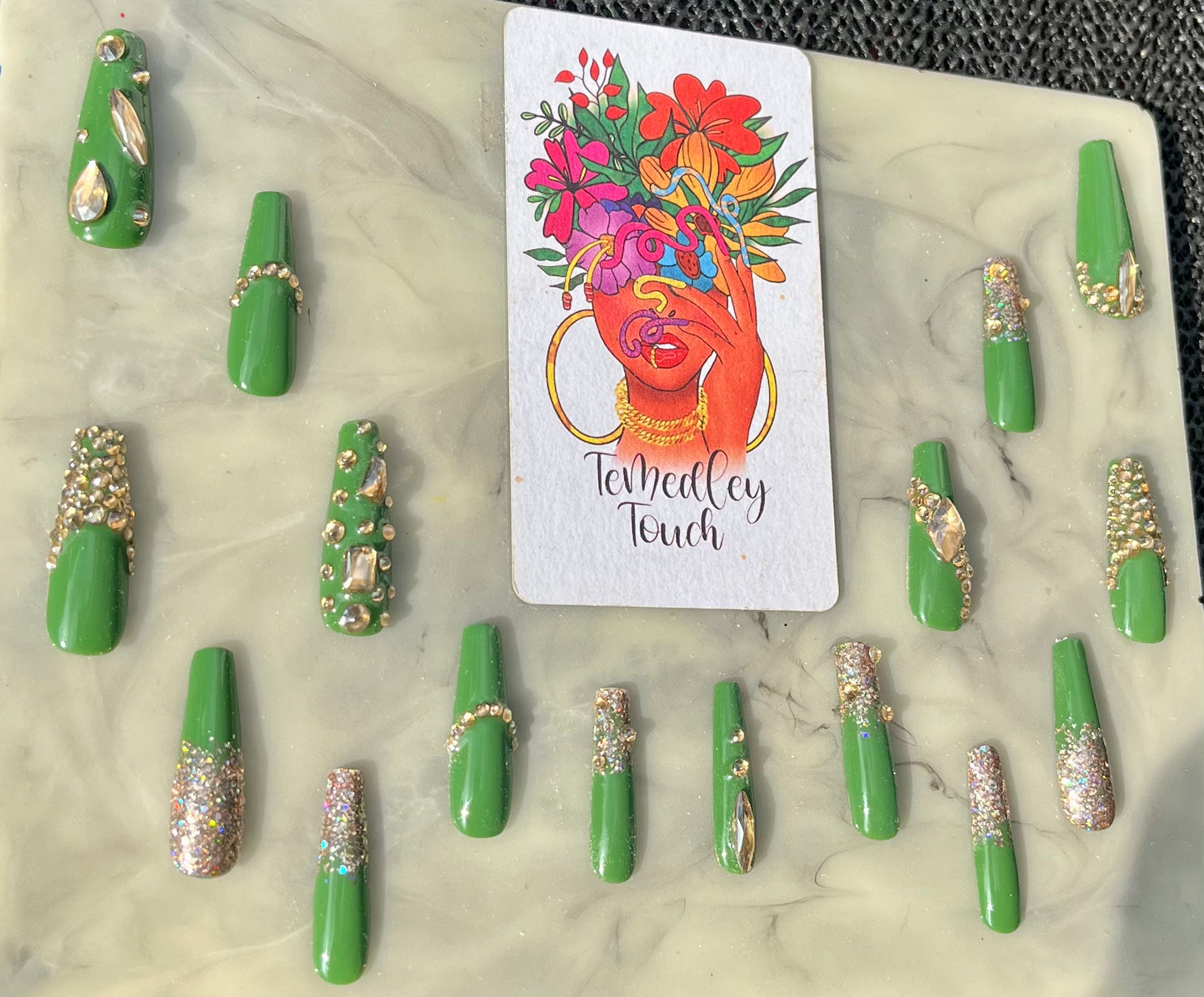 Emerald bling press on nails