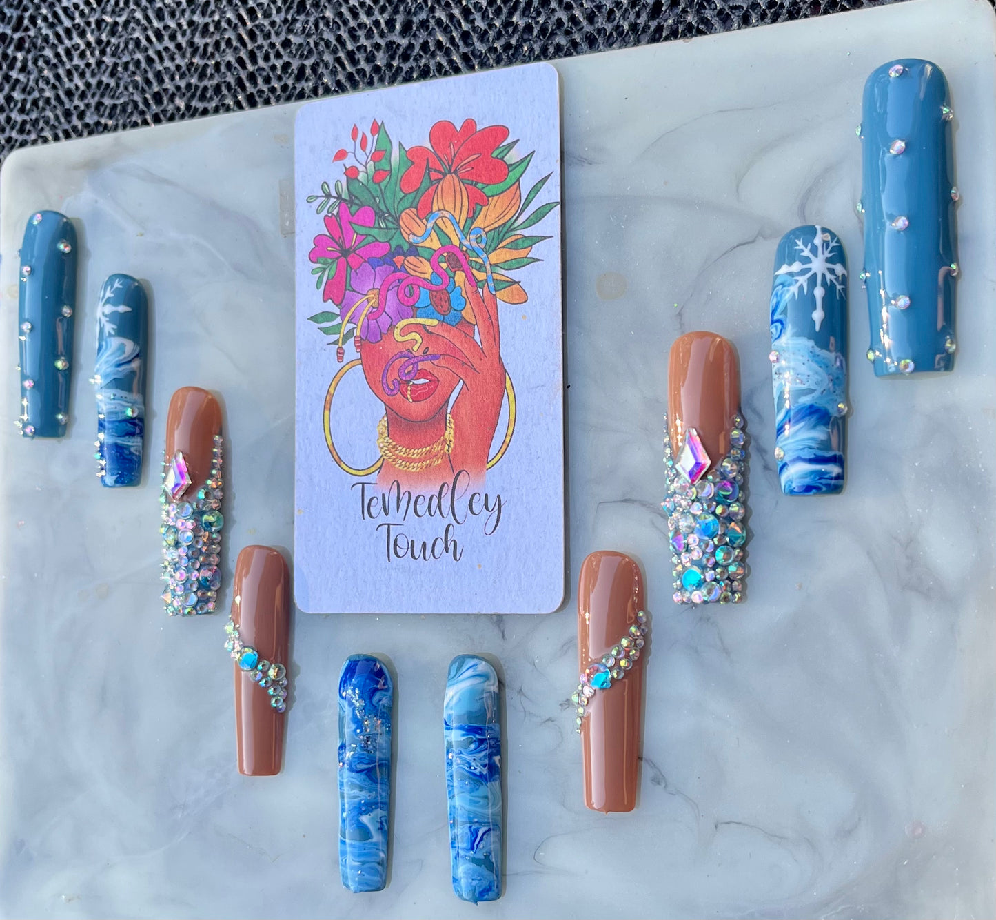 Snowflake bling press on nails