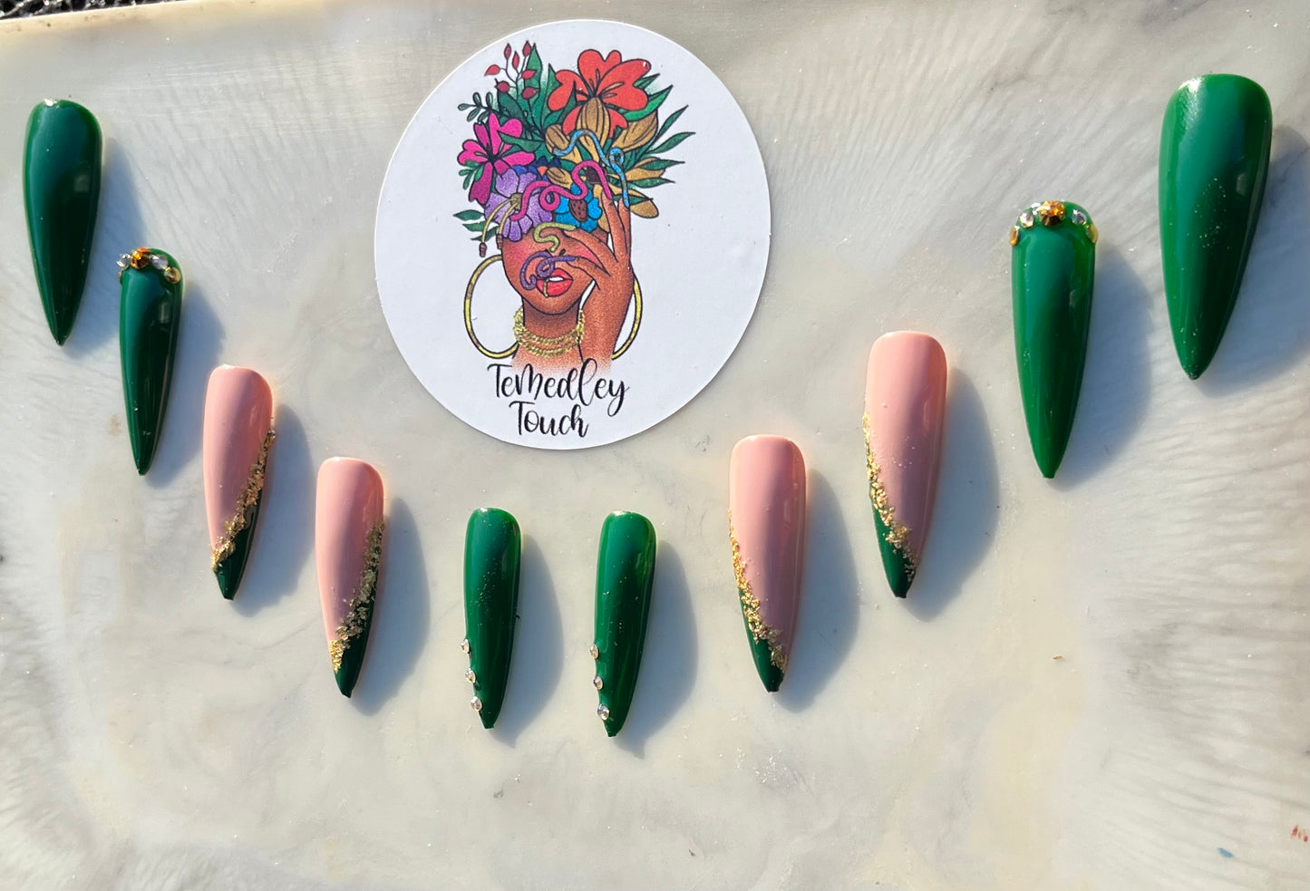 Classic green press on nails