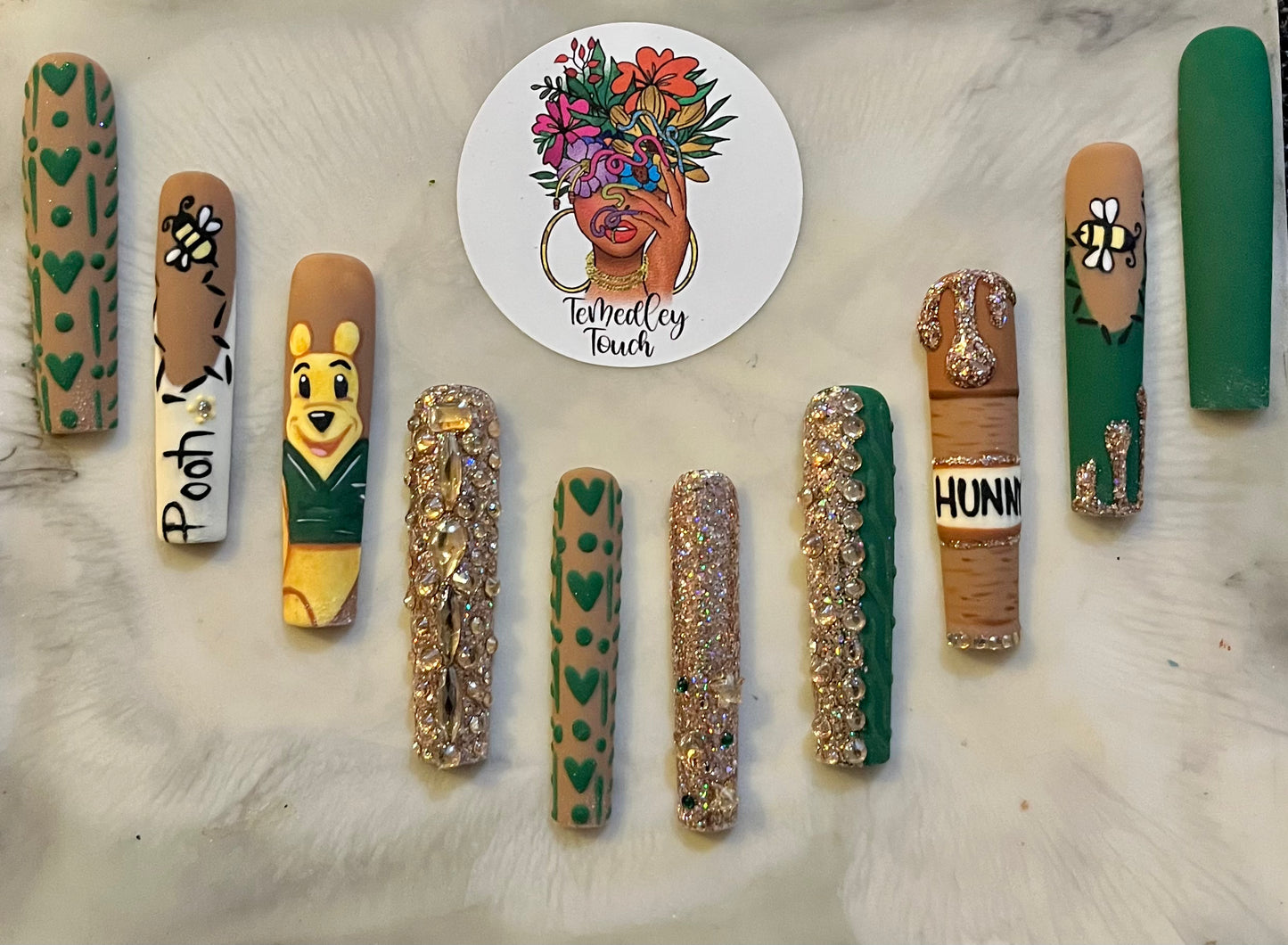 Pooh bear press on nails