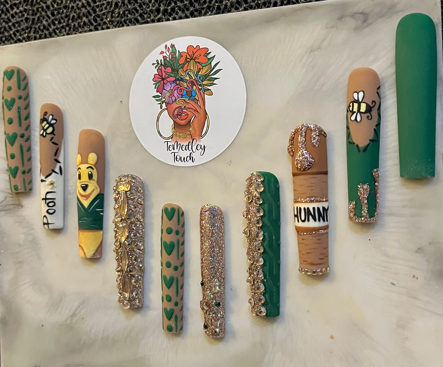Pooh bear press on nails
