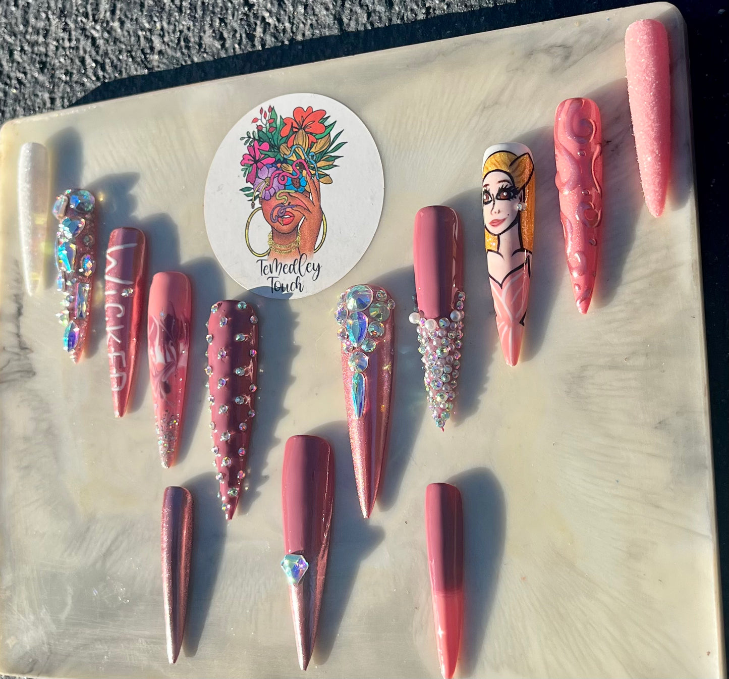 Wicked (Glinda) press on nails