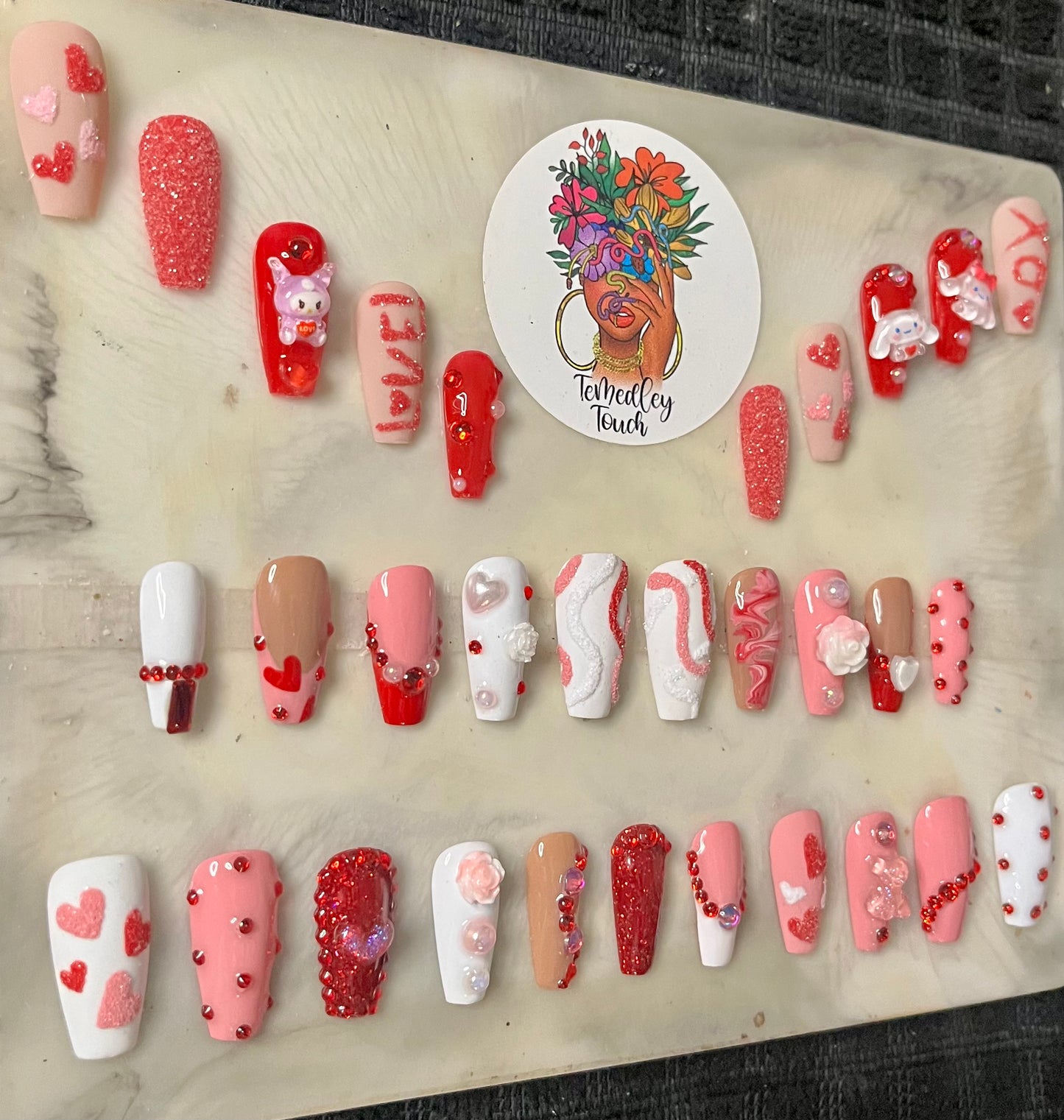 Pink Valentine’s Day press on nails