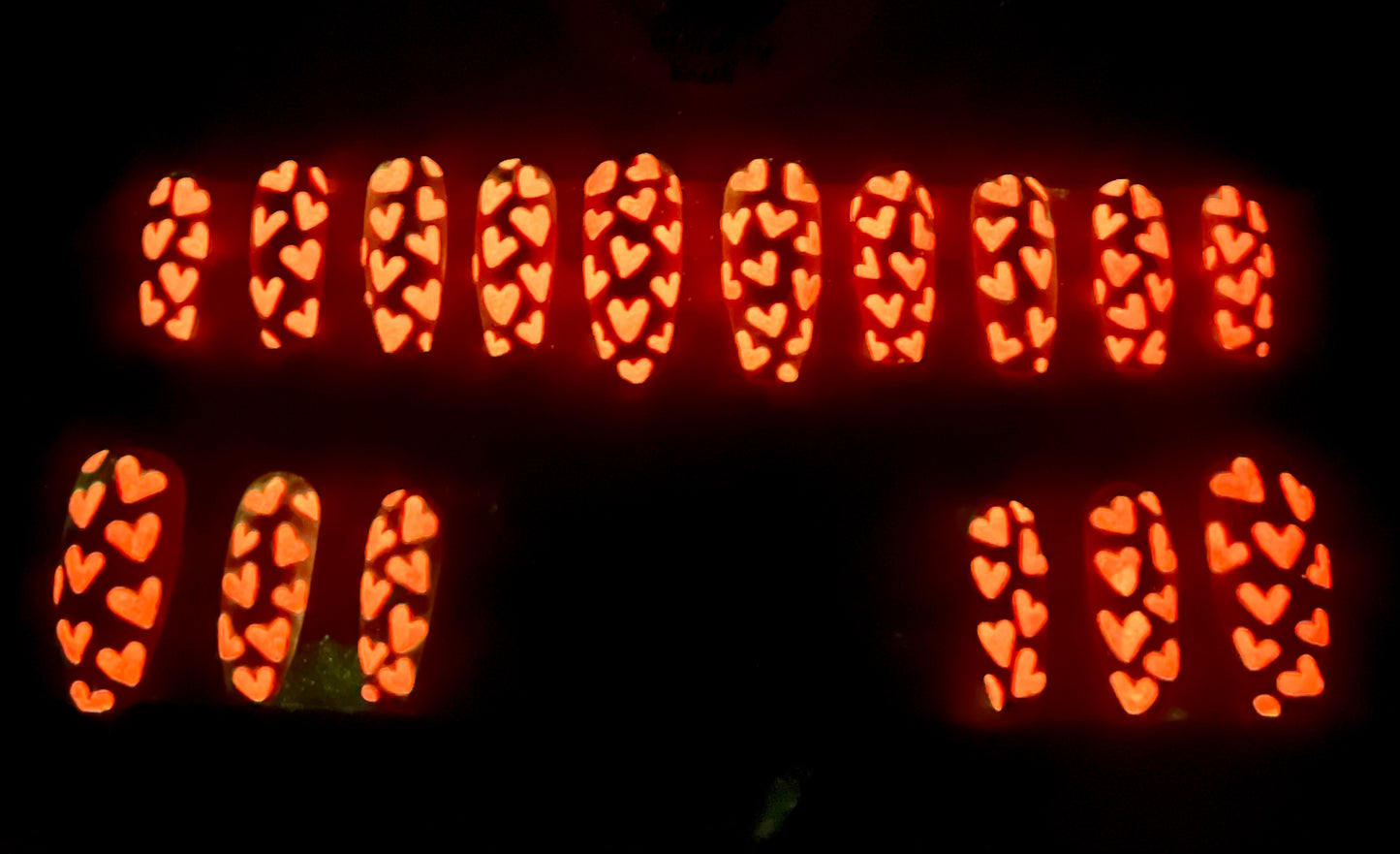 GITD Heart Press On Nails