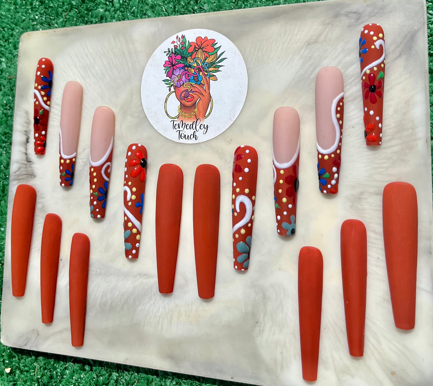 Matte flower press on nails