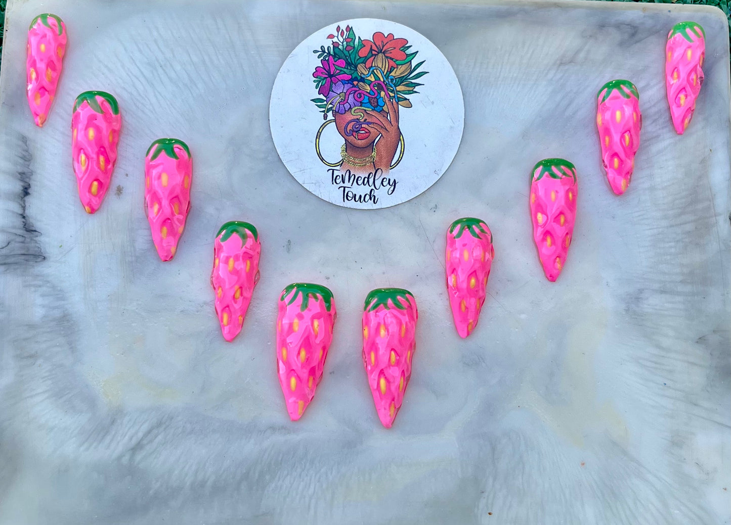 Strawberry Press on nails
