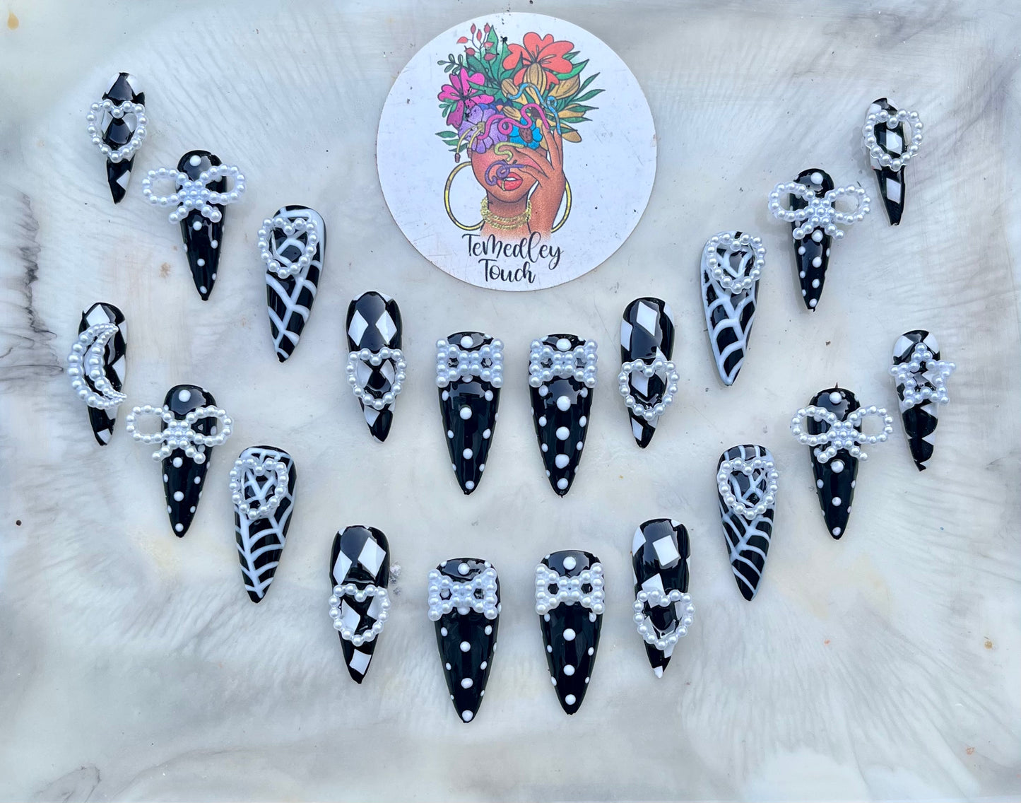 Black&white sweet press on nails