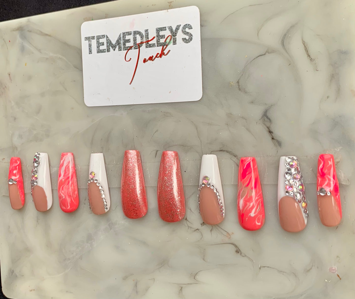 Pink freestyle press on nails