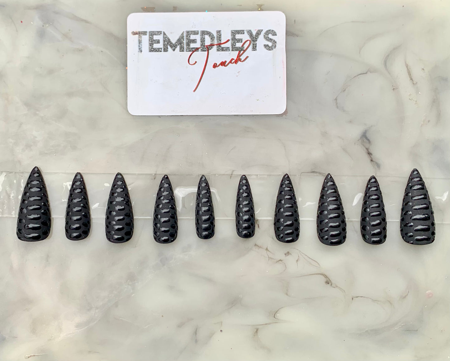 Black matte reptile press on nails