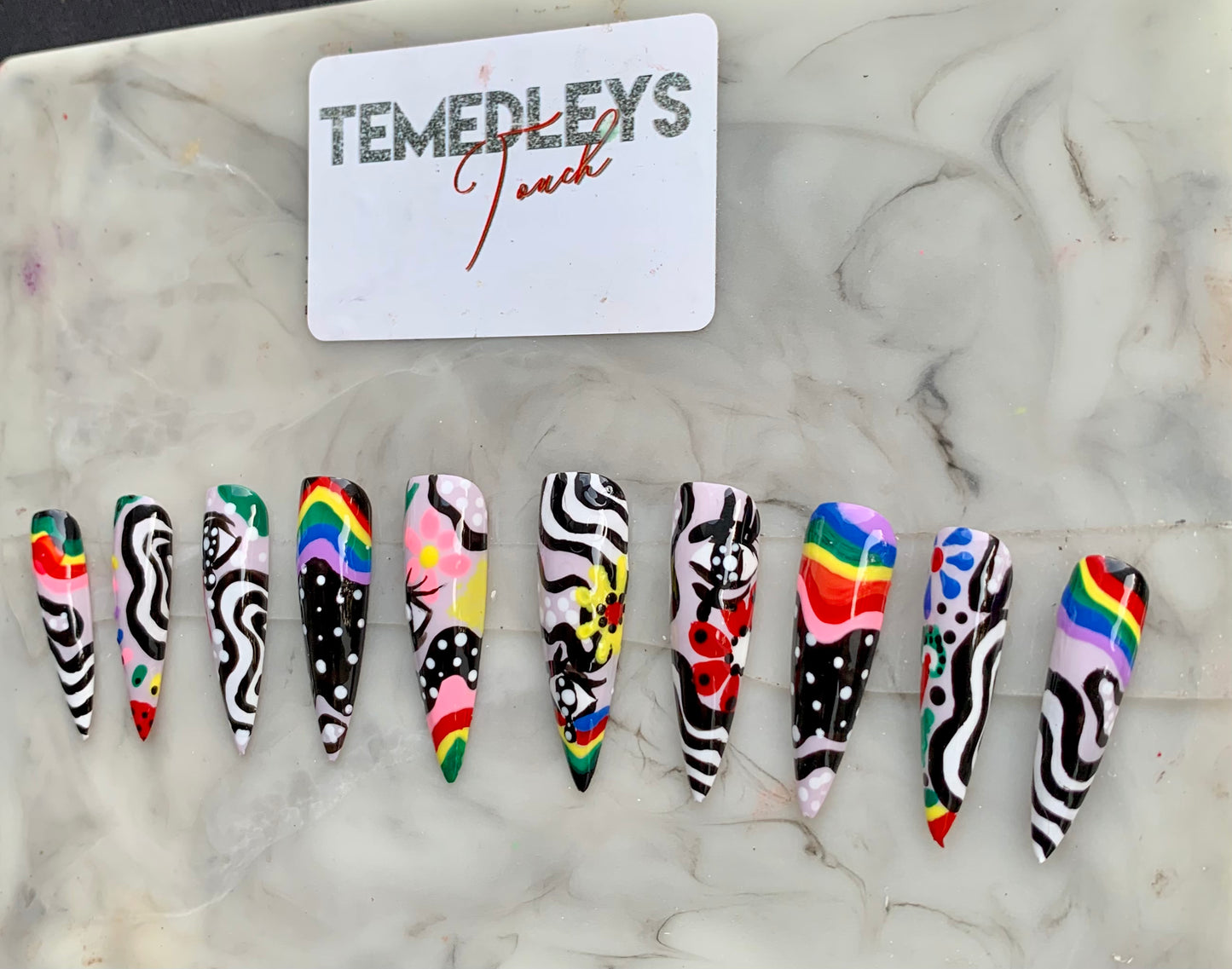 Abstract press on nails
