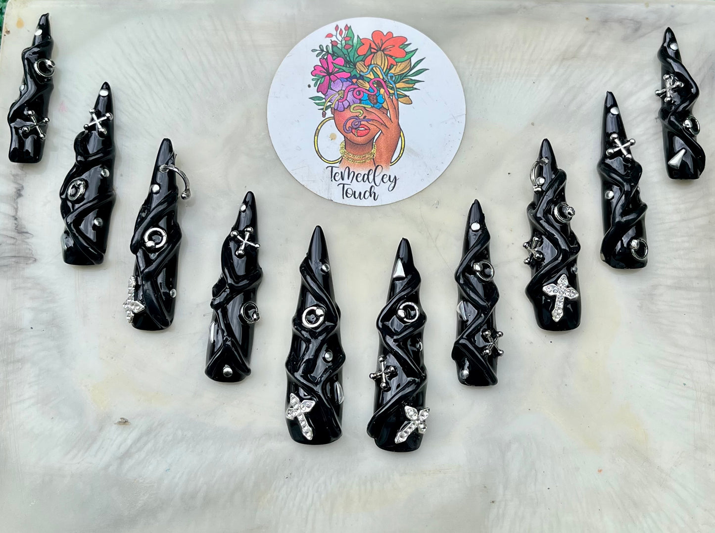 Black Goth press on nails