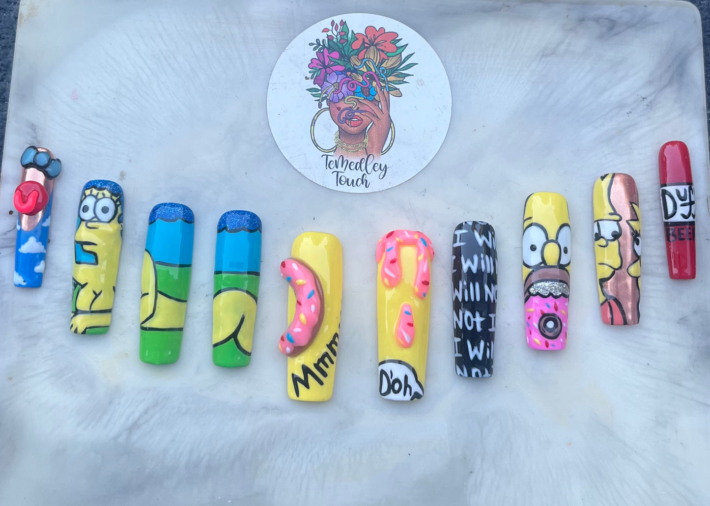 The Simpsons Marge press on nails