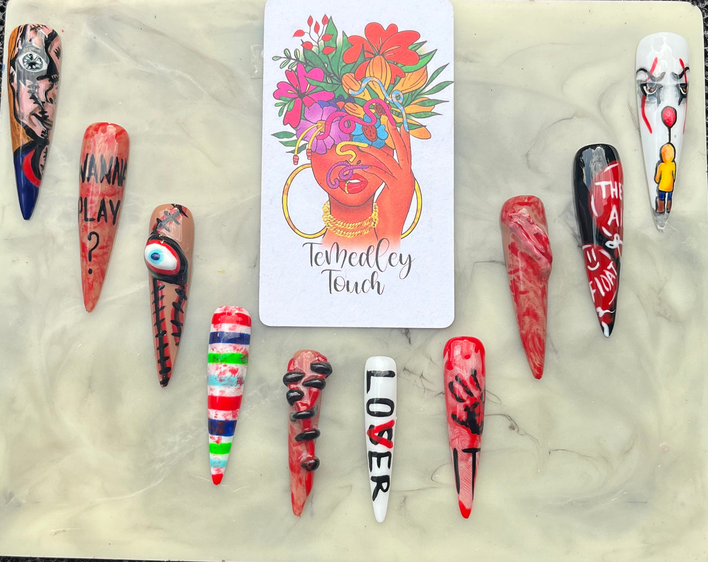 Horror press on nails (Chucky & IT )