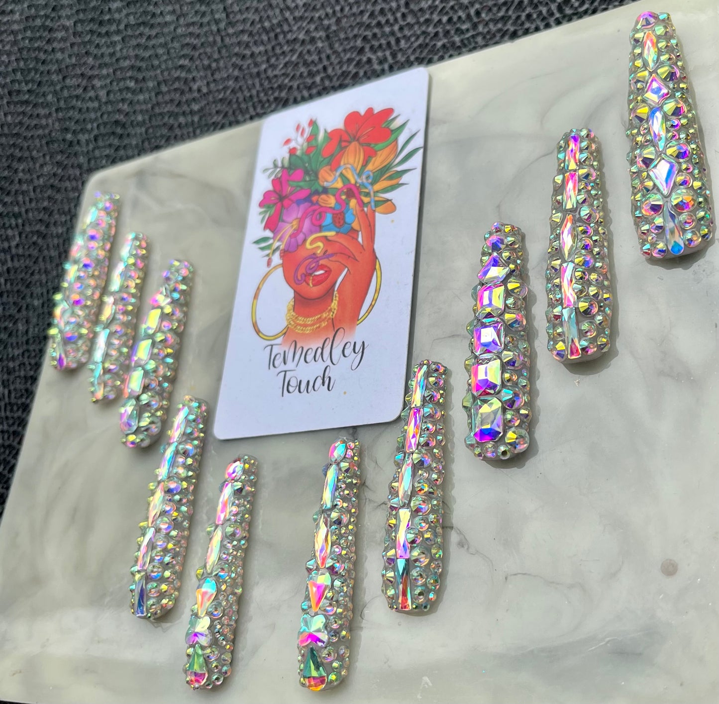 Diamond press on nails