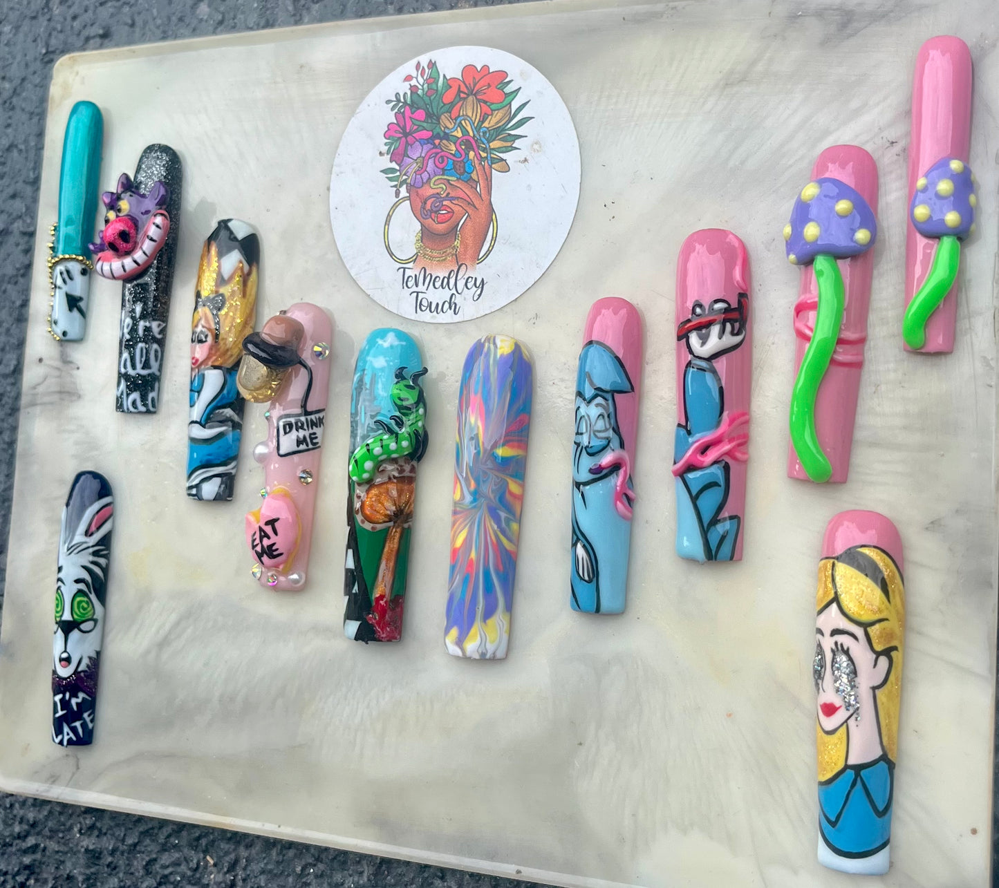 Alice In Wonderland press on nails