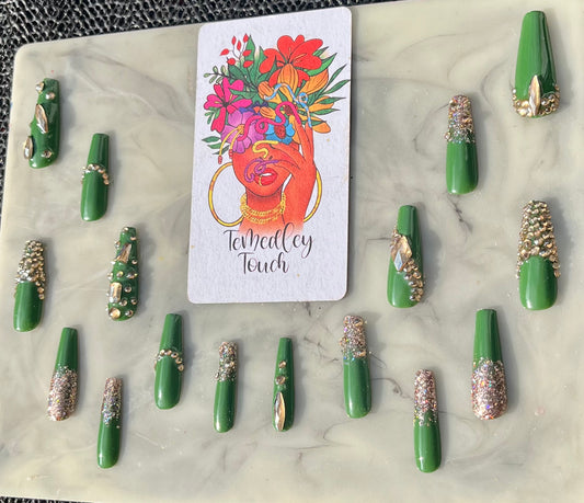 Emerald bling press on nails