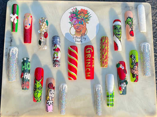 The Grinch press on nail set