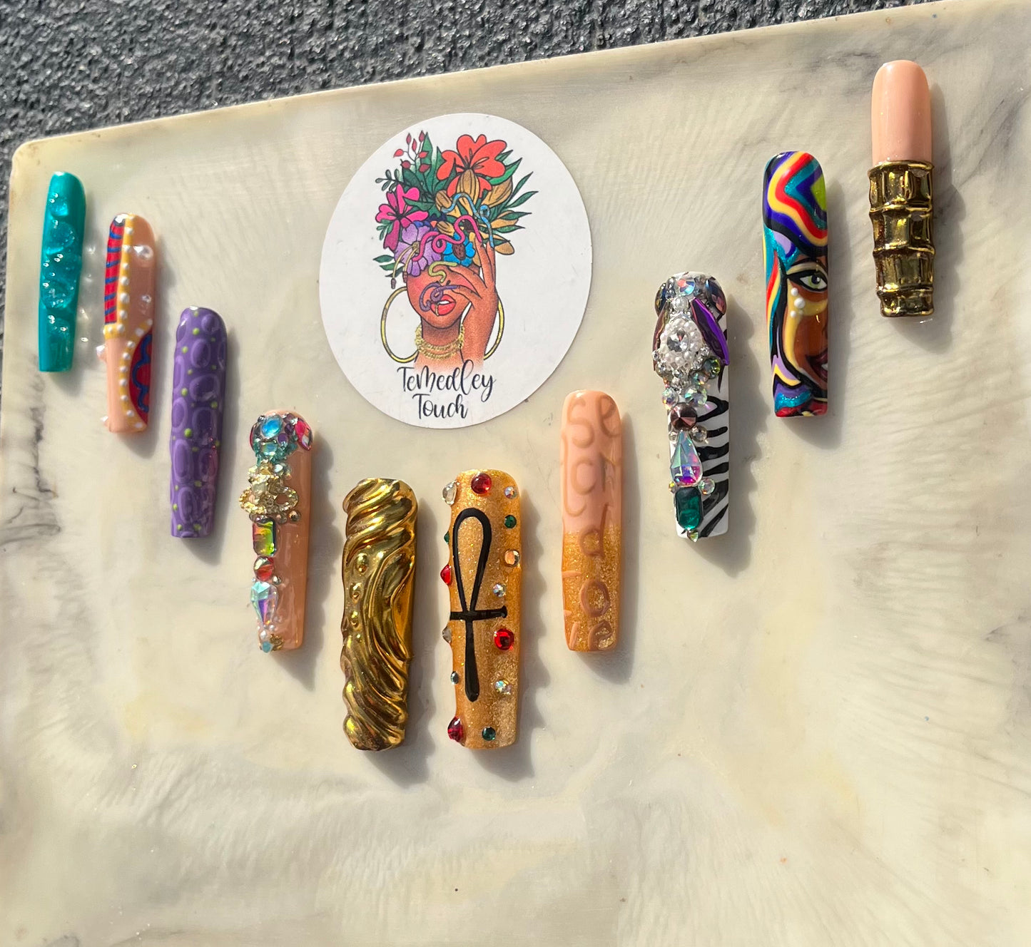 Erykah Badu press on nails