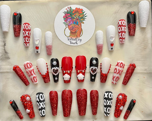 Xoxo Valentine’s Day press on nails (30 piece set)