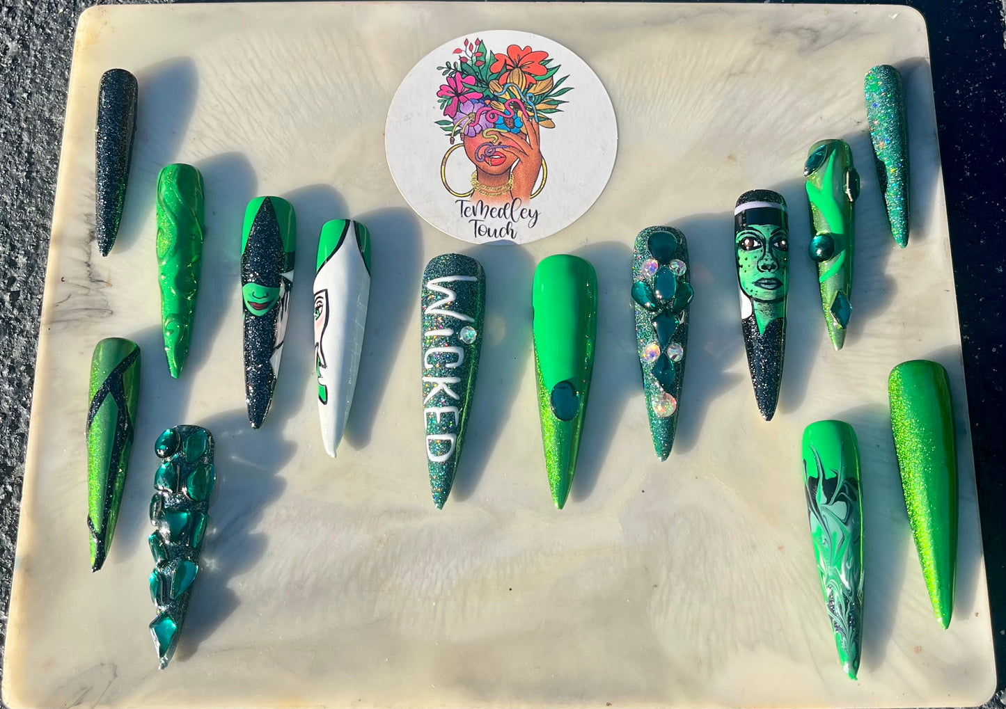 Wicked (Elphaba) Press on nails