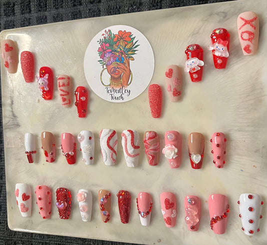 Pink Valentine’s Day press on nails