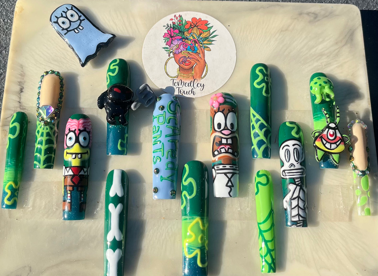 SpongeBob Scaredy Pants Nails