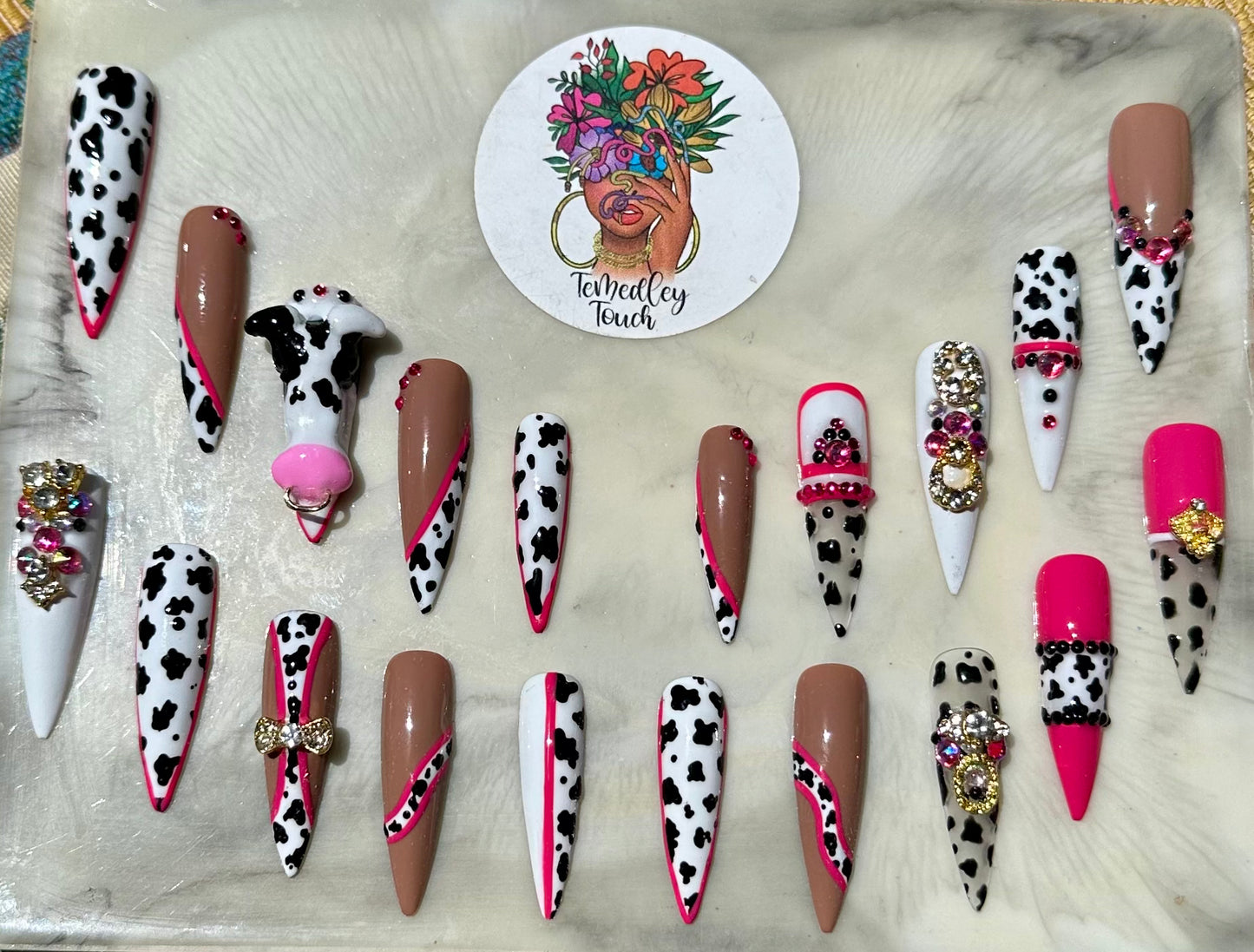 Cow print glam press on nail