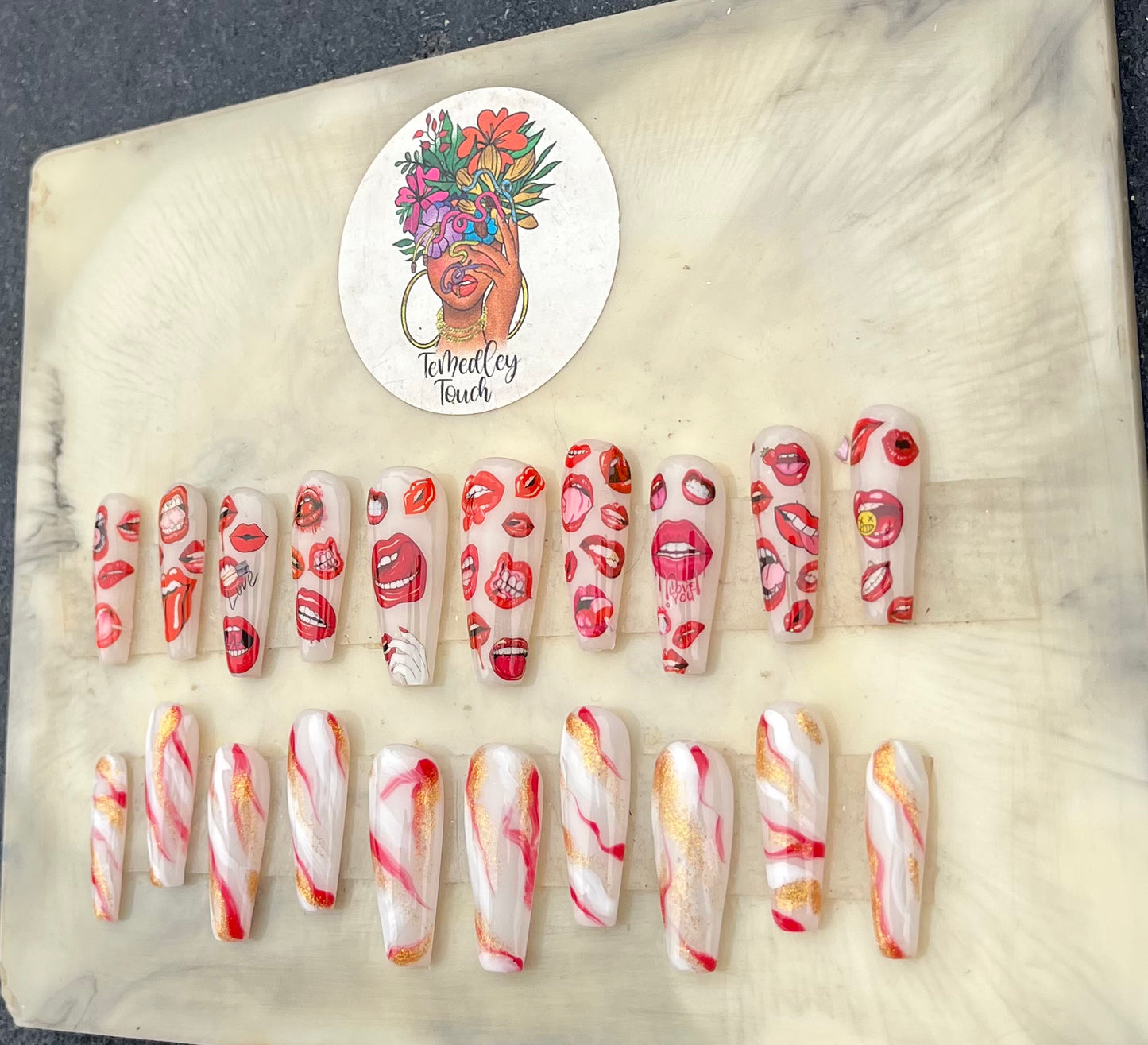“All Lip” Marble Press On Nails