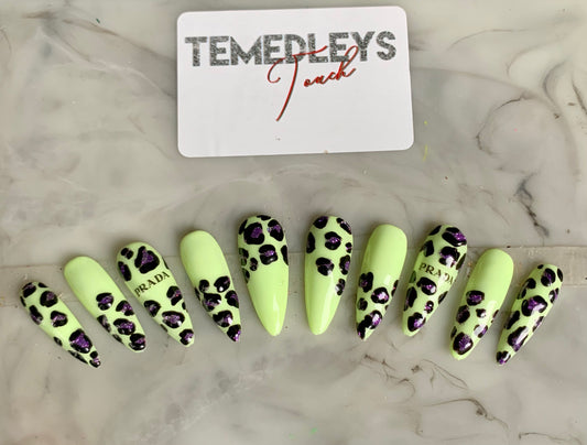 Green leopard press on nails