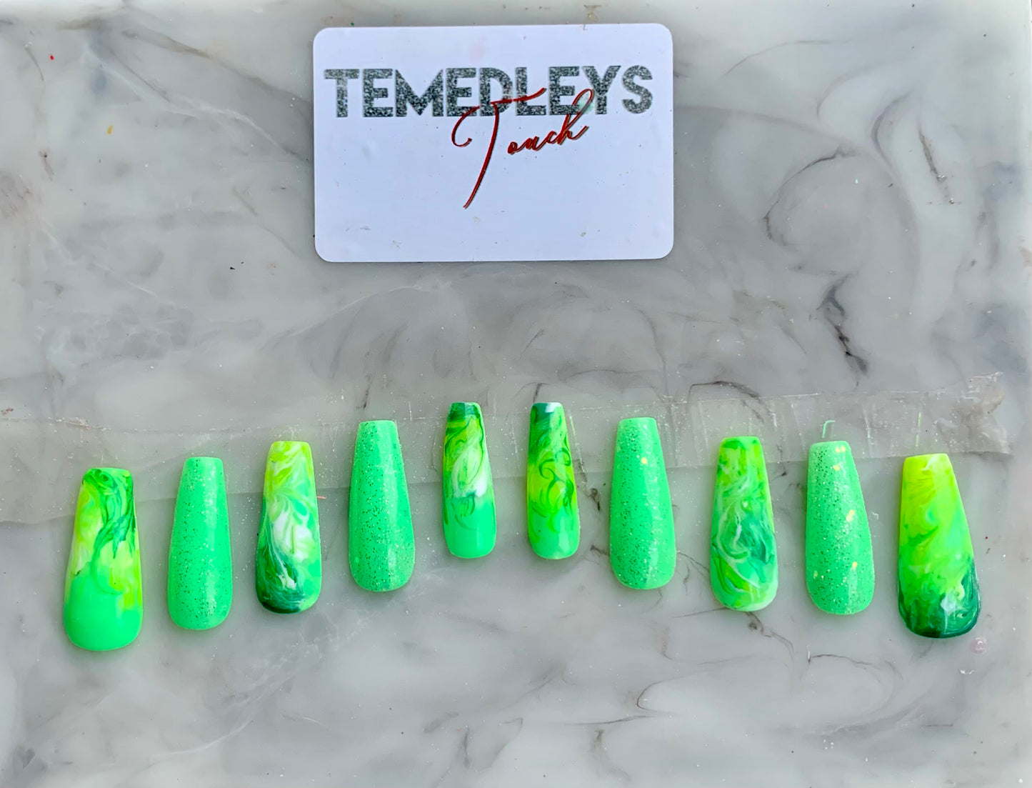 Neon green marble press on nails