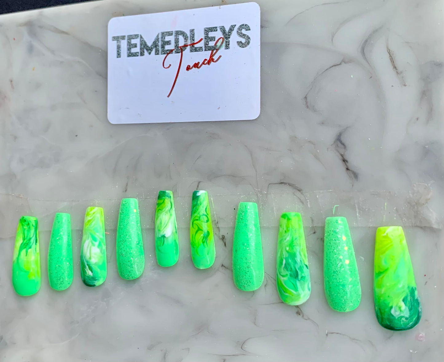 Neon green marble press on nails