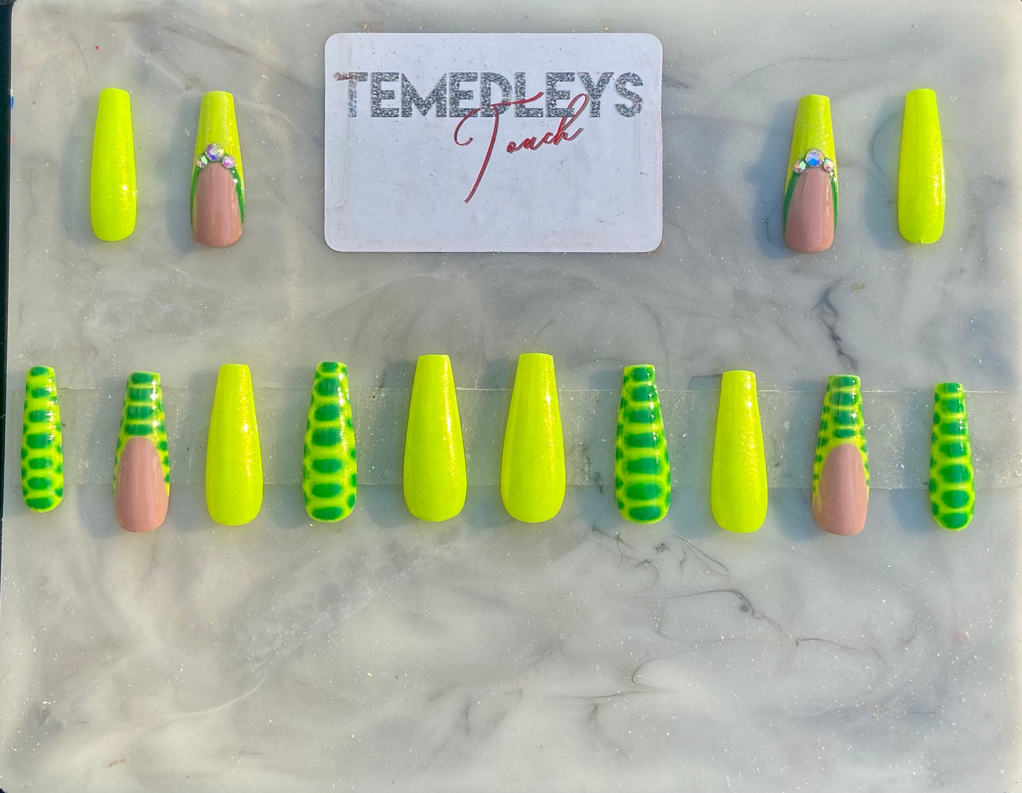 Neon green reptile press on nails
