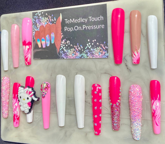 Hello kitty mummy press on nails