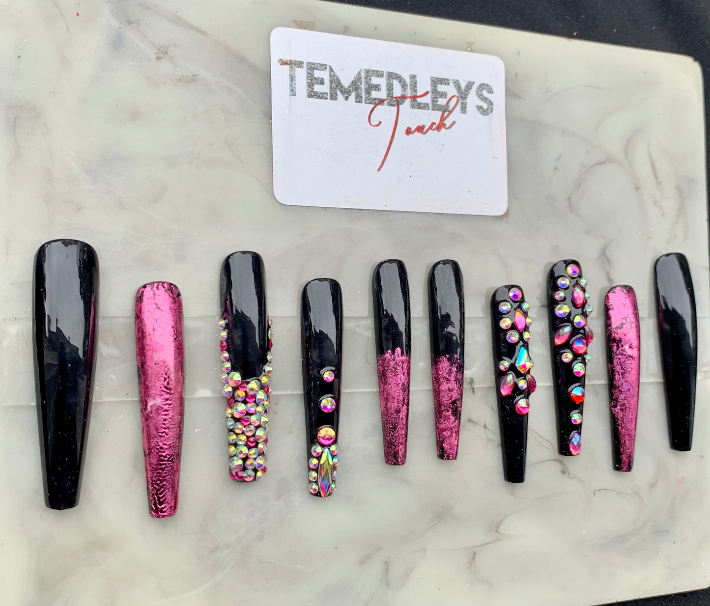 Hot pink & black press on nails
