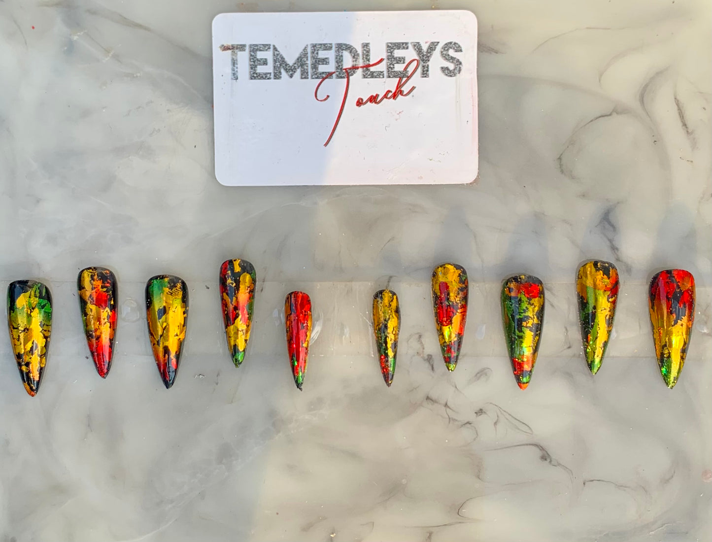 Reggae press on nails